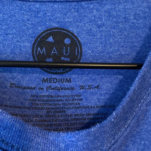 UO Maui & Sons Blue Shark Vibes Tee 🦈 - Picture 4 of 6